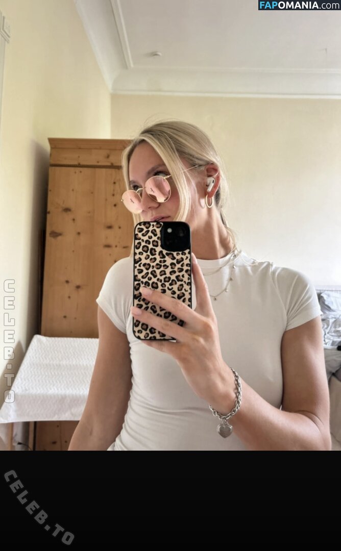 Zarah Ellen / zarah.ellen / zarah_eln Nud OnlyFans  Fotografie scursă #3