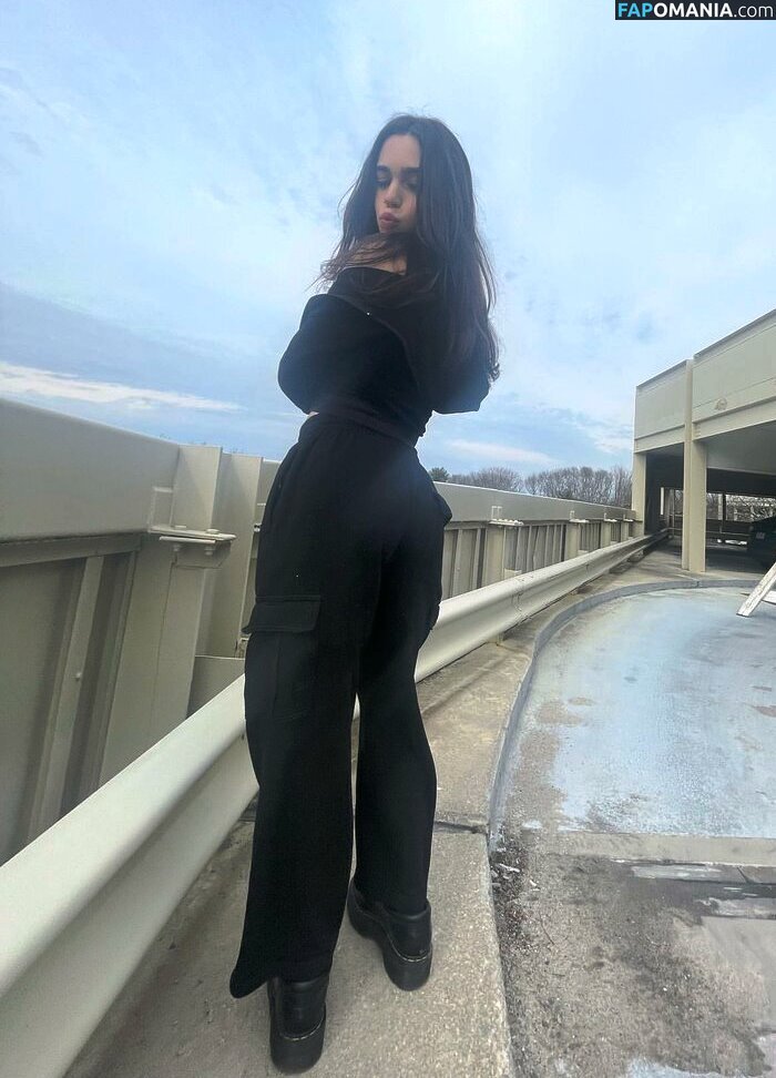 goddesszaria / goddesszariaa / https: / zarrrrrrrrrr3 Nud OnlyFans  Fotografie scursă #1