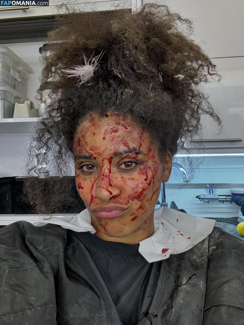 Zazie Beetz / zaziebeetz Nud OnlyFans  Fotografie scursă #10