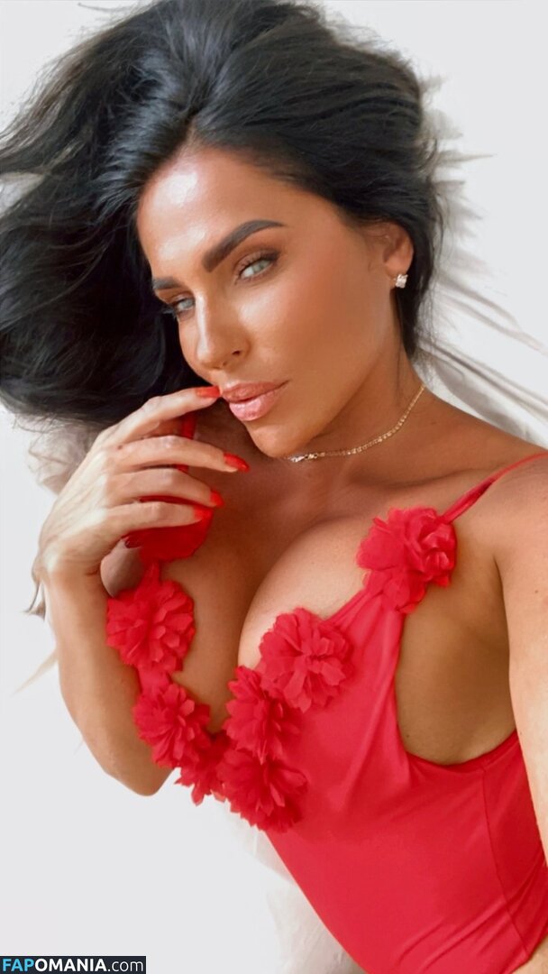 Zdlena Vitaly's Mom Nud OnlyFans  Fotografie scursă #4