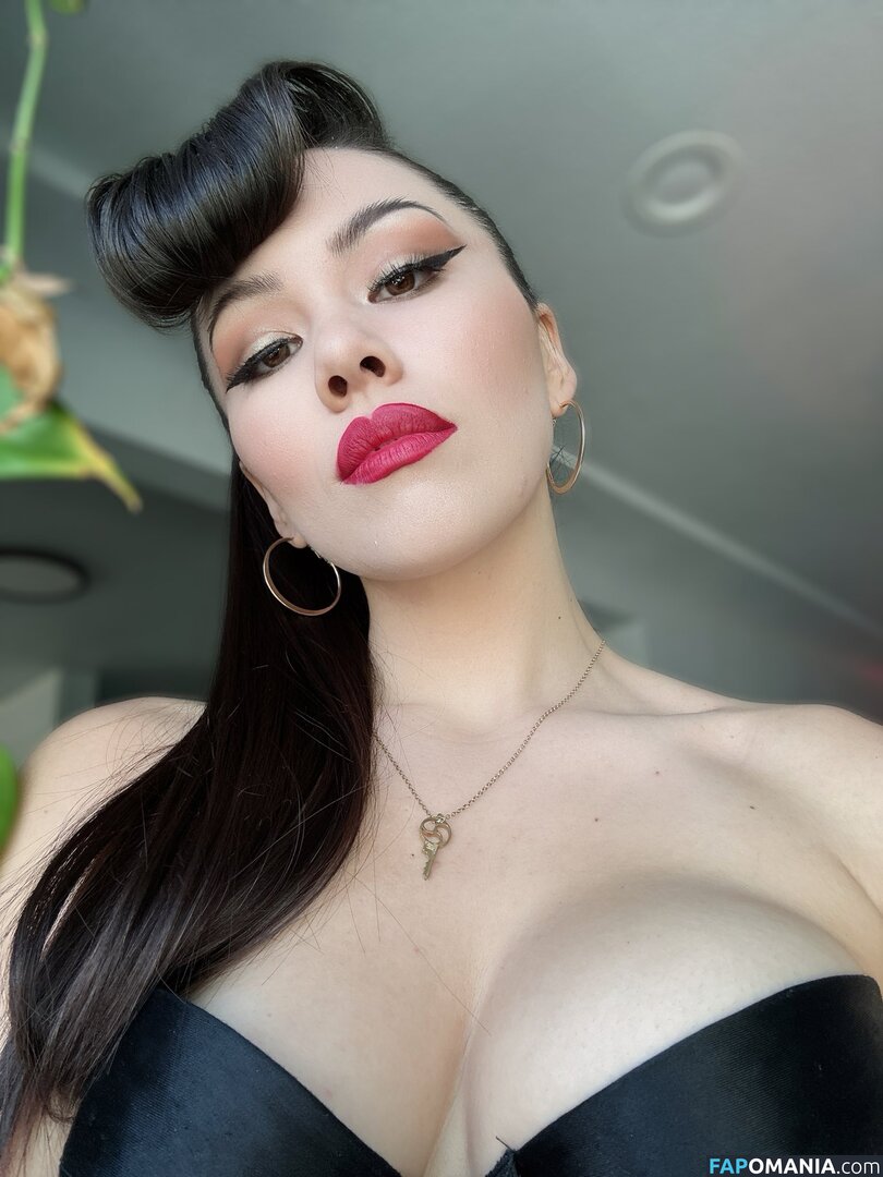 Serafina / Zeljia / sweetserafina / zeljiaa Nud OnlyFans  Fotografie scursă #8