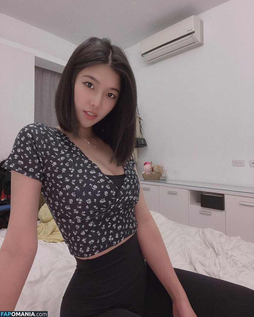 https: / zeng.zzzz Nud OnlyFans  Fotografie scursă #2