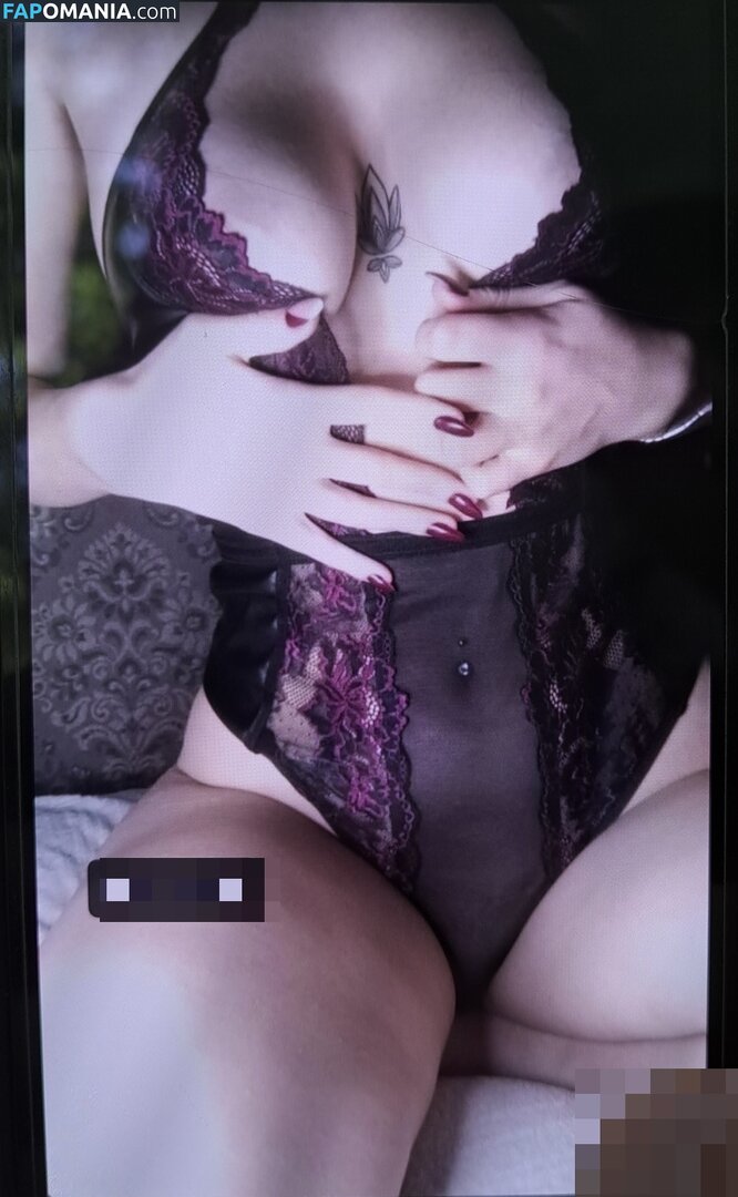 Zenicke Drolje / __bedra__ / huskicchanaa / lara._croft._ / mmiijjaaa / sisicmedina Nud OnlyFans  Fotografie scursă #14