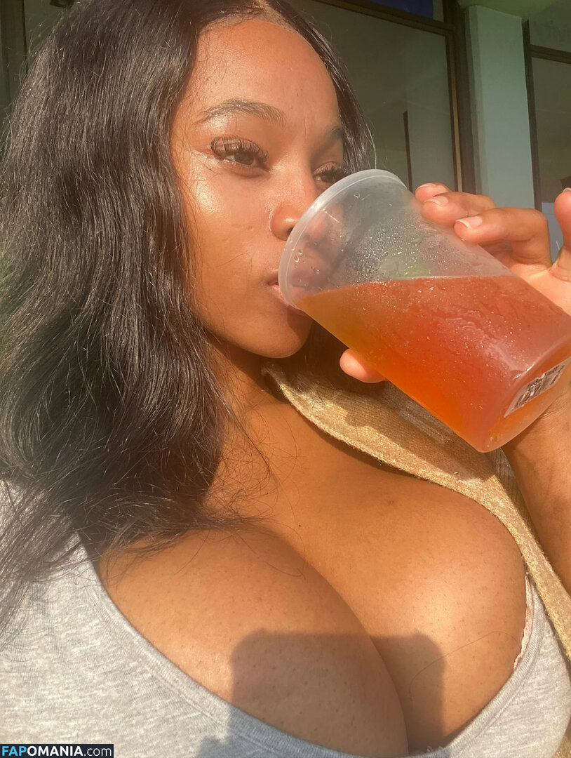 Zizipho Ondiswa / majokwenizizipho / zizipho_majokweni Nud OnlyFans  Fotografie scursă #6