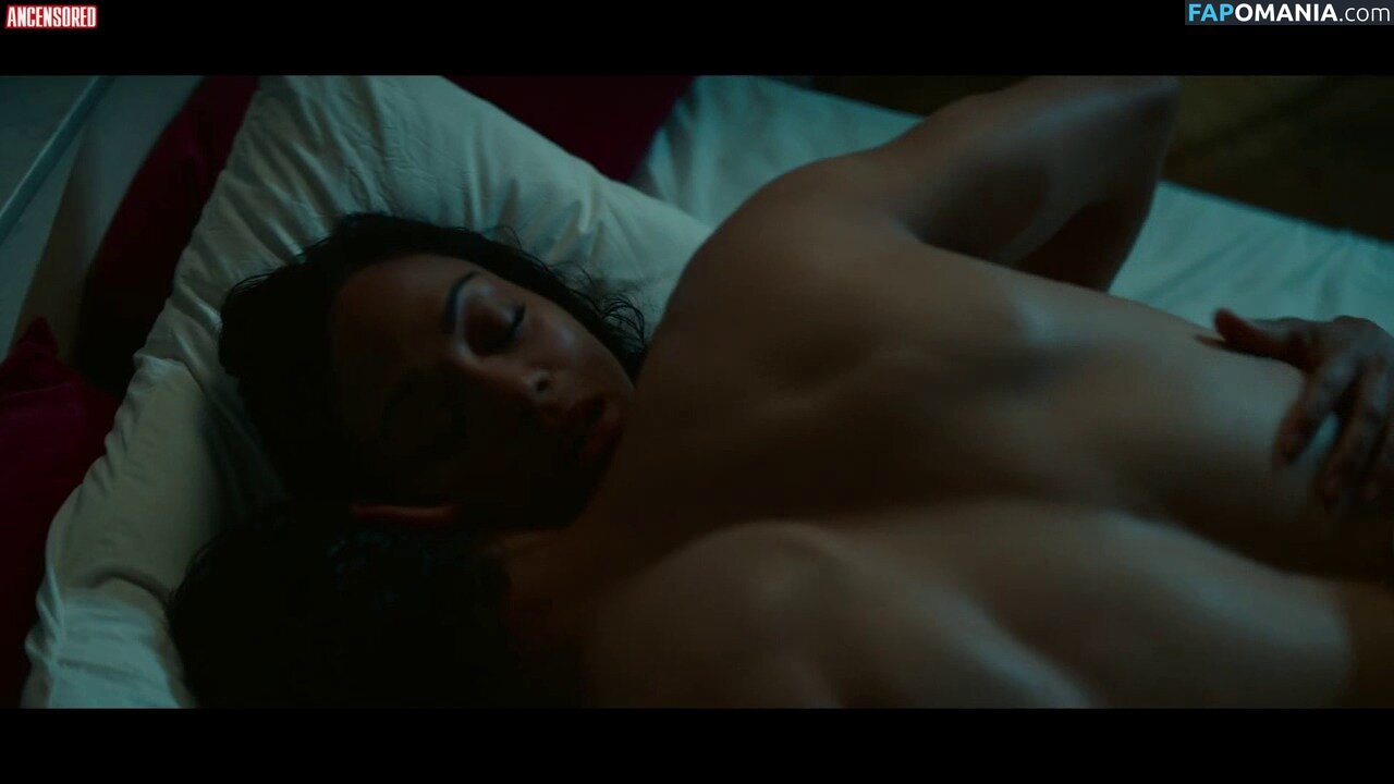 Zoë Saldana Nud OnlyFans  Fotografie scursă #10