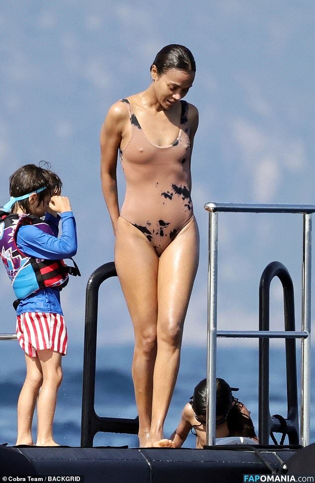 Zoë Saldana Nud OnlyFans  Fotografie scursă #20