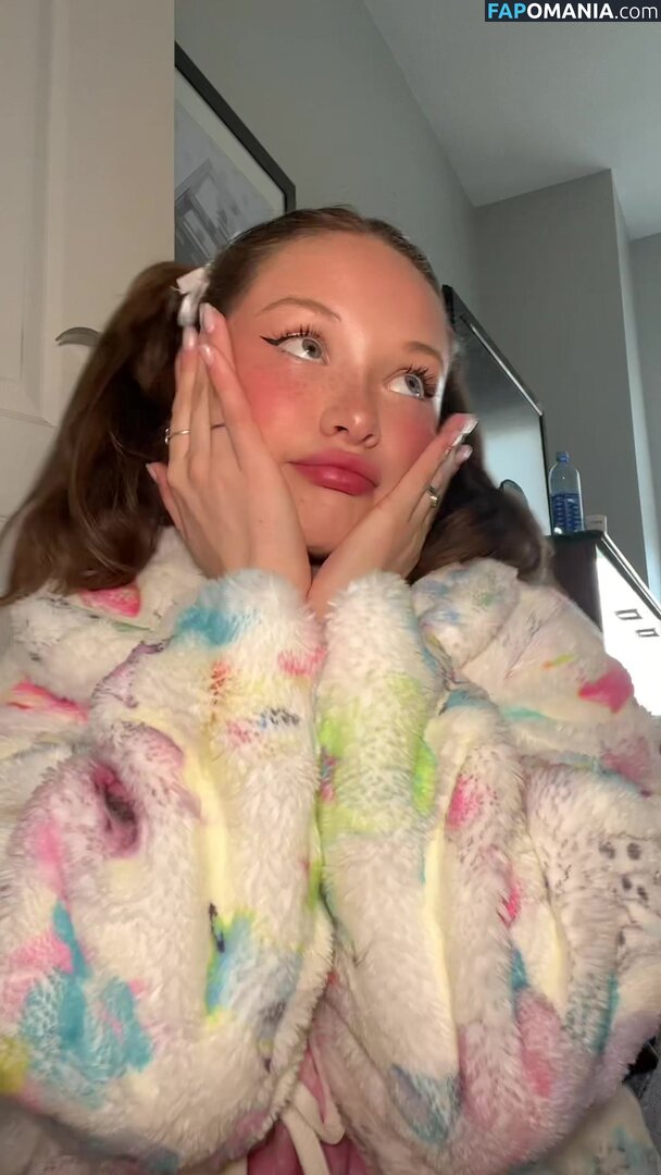 Zoe Colletti / zoecolletti Nud OnlyFans  Fotografie scursă #85