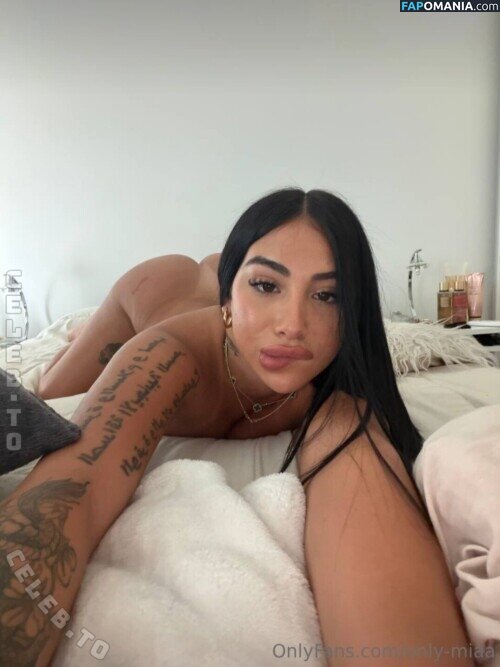 Zoefernanddez / miakeller / zoefernanddezz Nud OnlyFans  Fotografie scursă #18