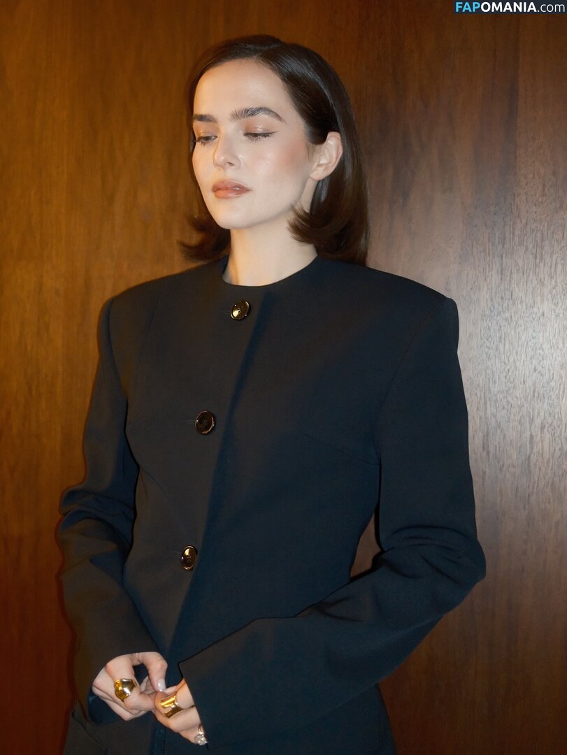 Zoey Deutch / zoeydeutch Nud OnlyFans  Fotografie scursă #356